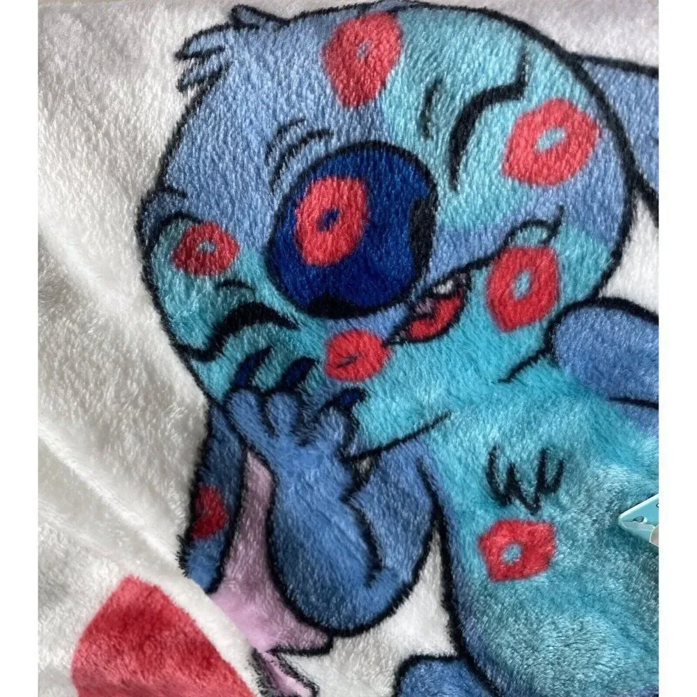 Disney Stitch & Angel Mistletoe Christmas Lights Soft Throw Blanket 50 X 70” NEW